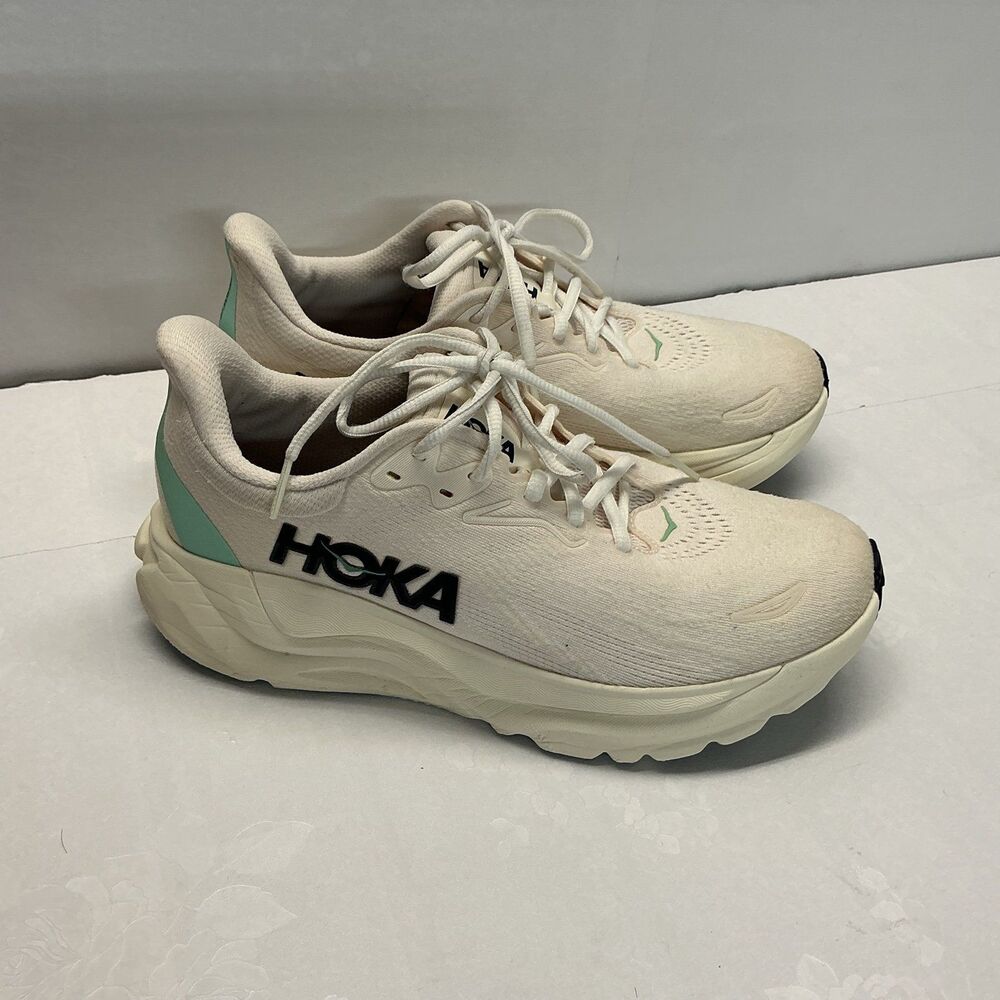 Hola arahi shoes size 8.5 B